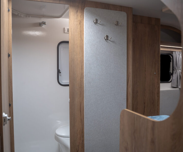 N-Cross-4-osobowy-Dusty-Grey-Marmur-10-scaled