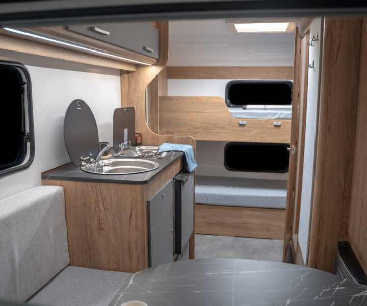 N-Cross-4-osobowy-Dusty-Grey-Marmur-4-scaled